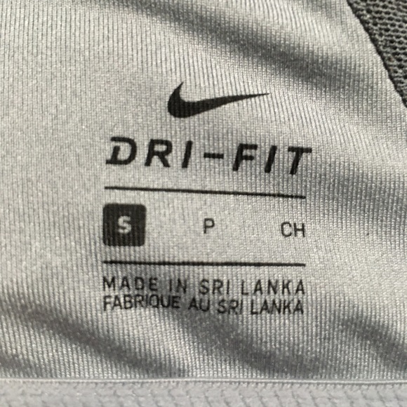 Nike sports bra grey breathable mesh cutout racerback size S - Picture 4 of 4